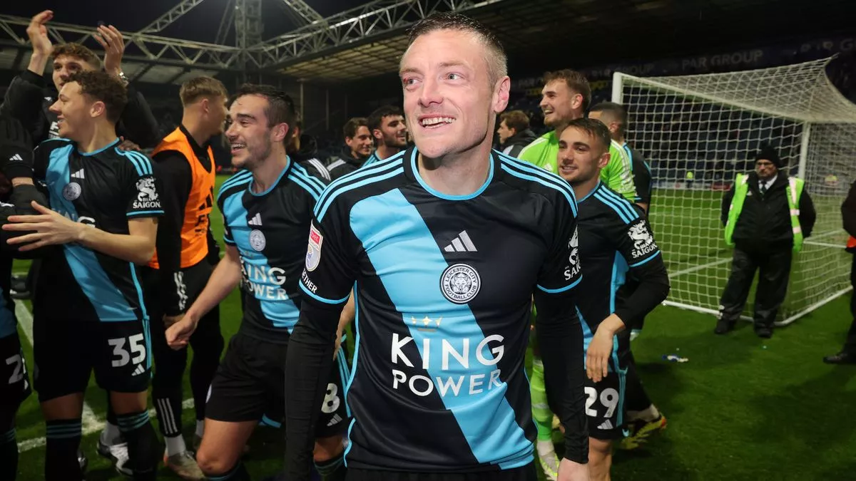 Jamie Vardy handed Premier League offer after Leicester City promotion heroics