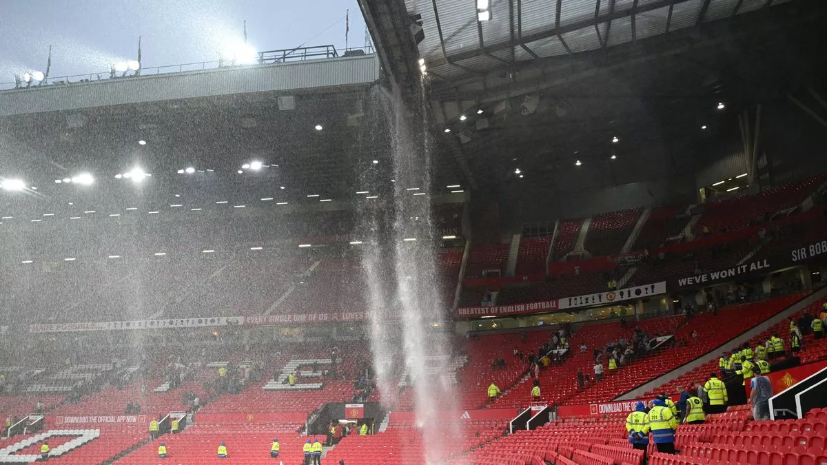 Man Utd left red-faced as Old Trafford away dressing room floods following Arsenal defeat