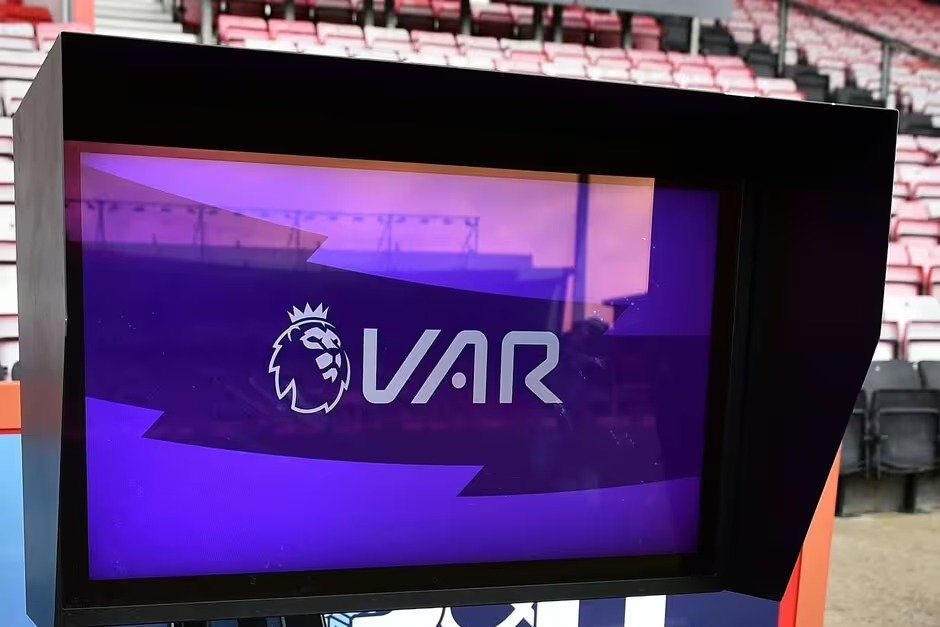 Premier League officials consider huge VAR change in wake of Nottingham Forest controversy